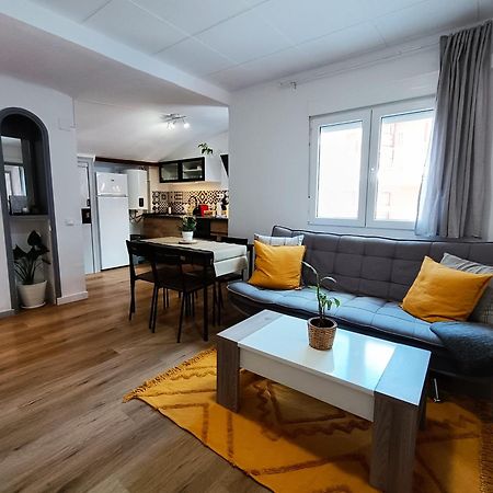 Casa Petits Daire Manresa Dış mekan fotoğraf